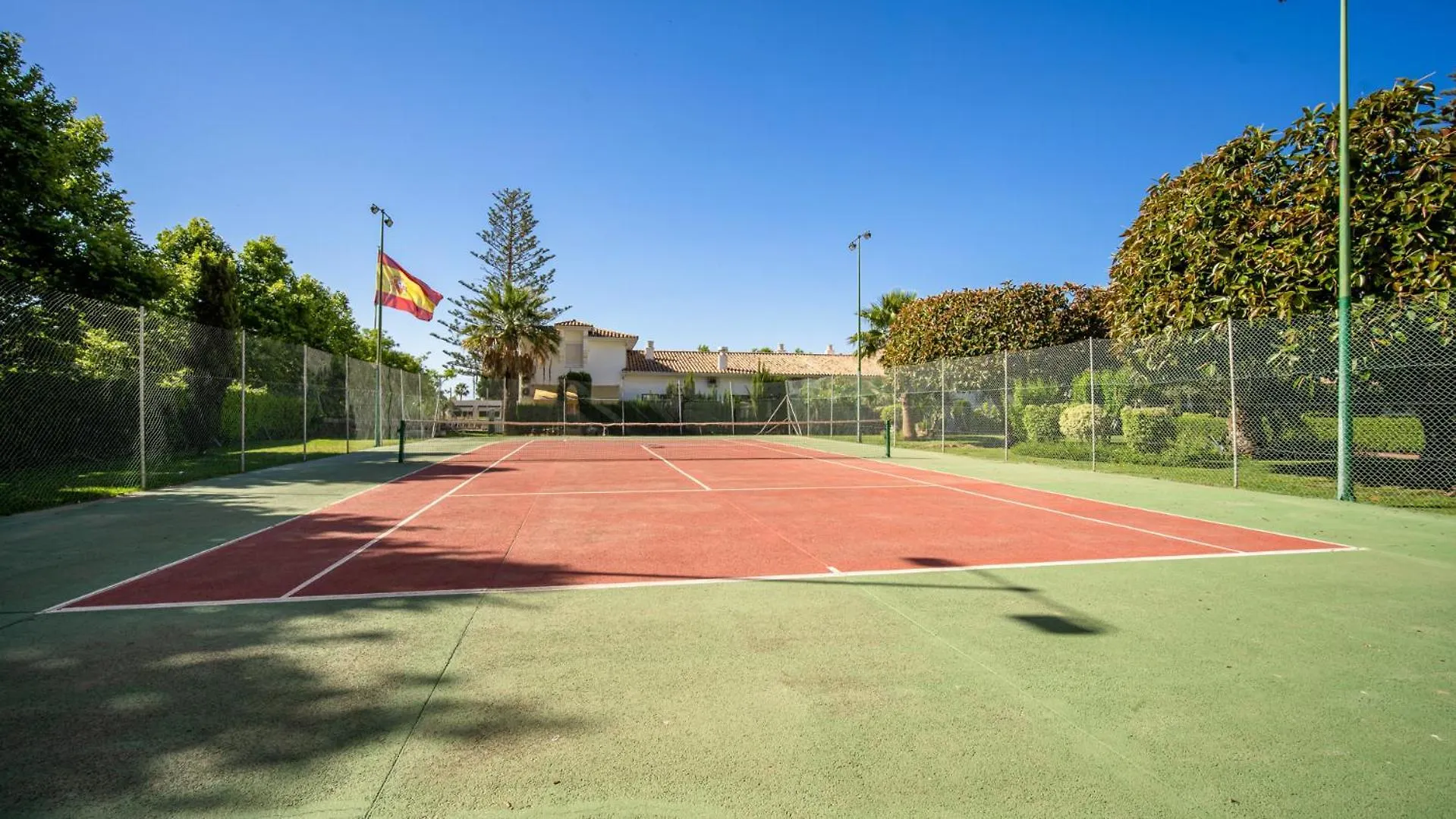 Apartment Newly Renovated Studio In Golden Mile W/ Pool Marbella