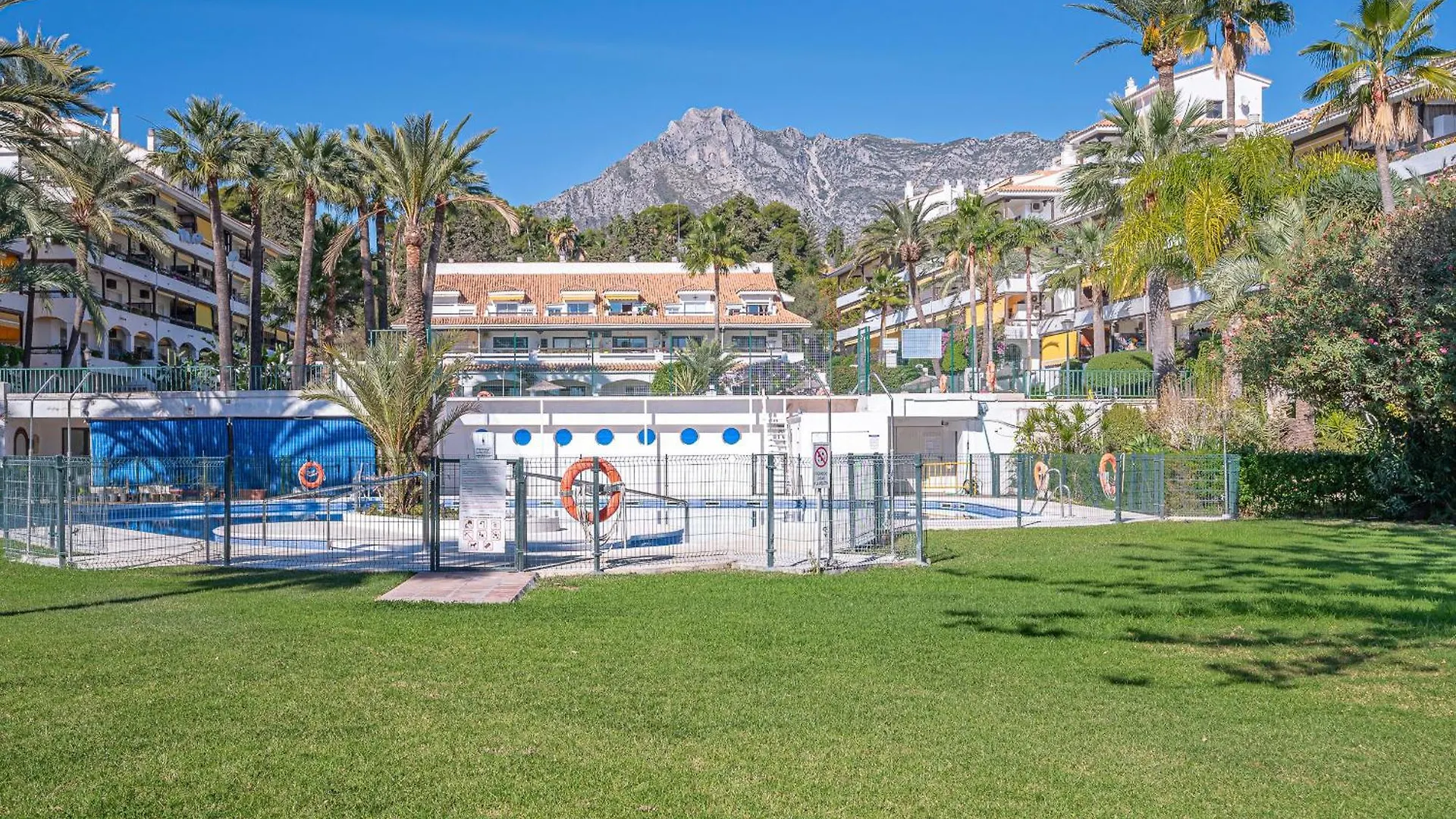 Newly Renovated Studio In Golden Mile W/ Pool Marbella 0*,